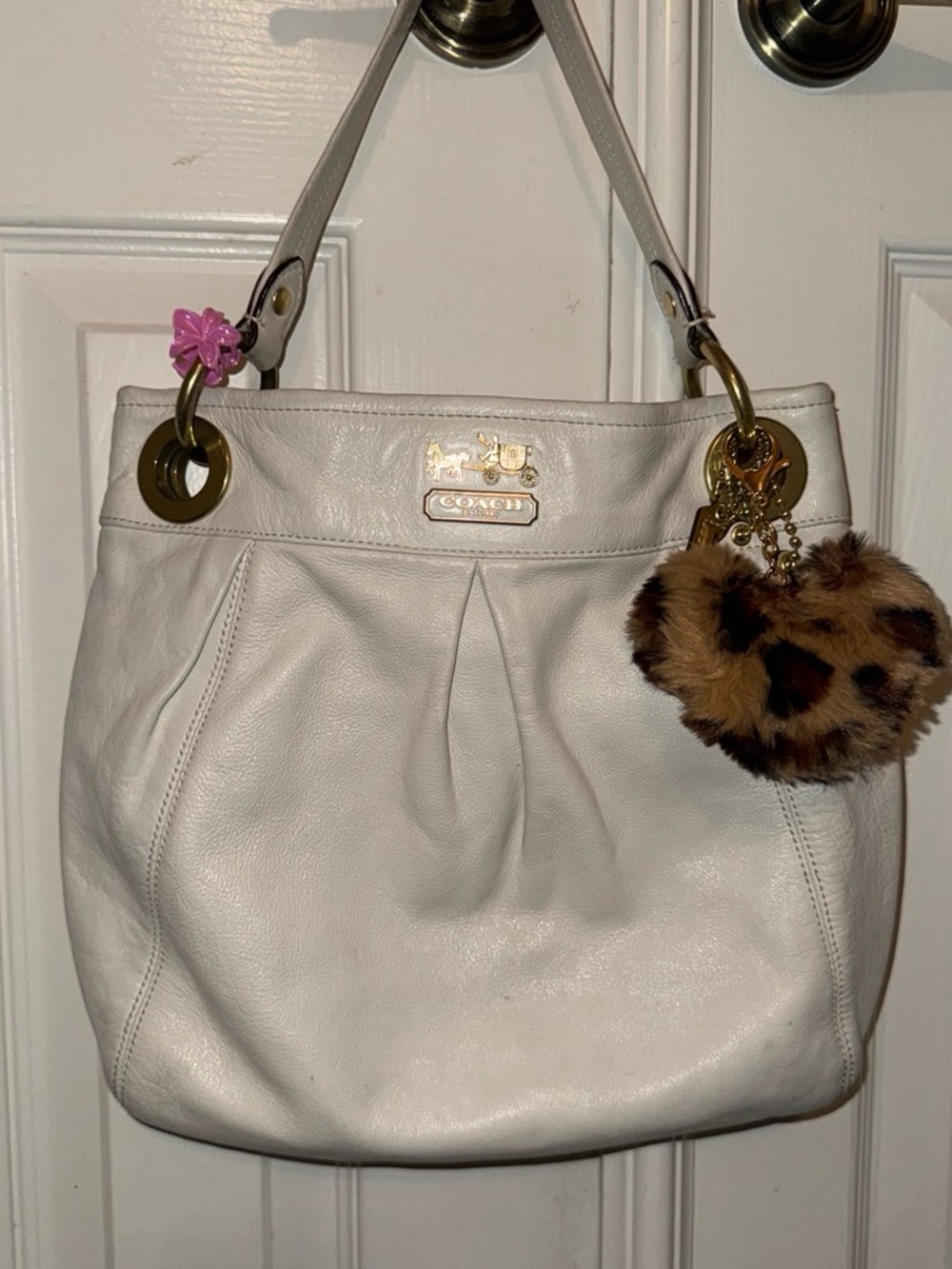 Coach White Leather Shoulder Bag with Gold Hardware